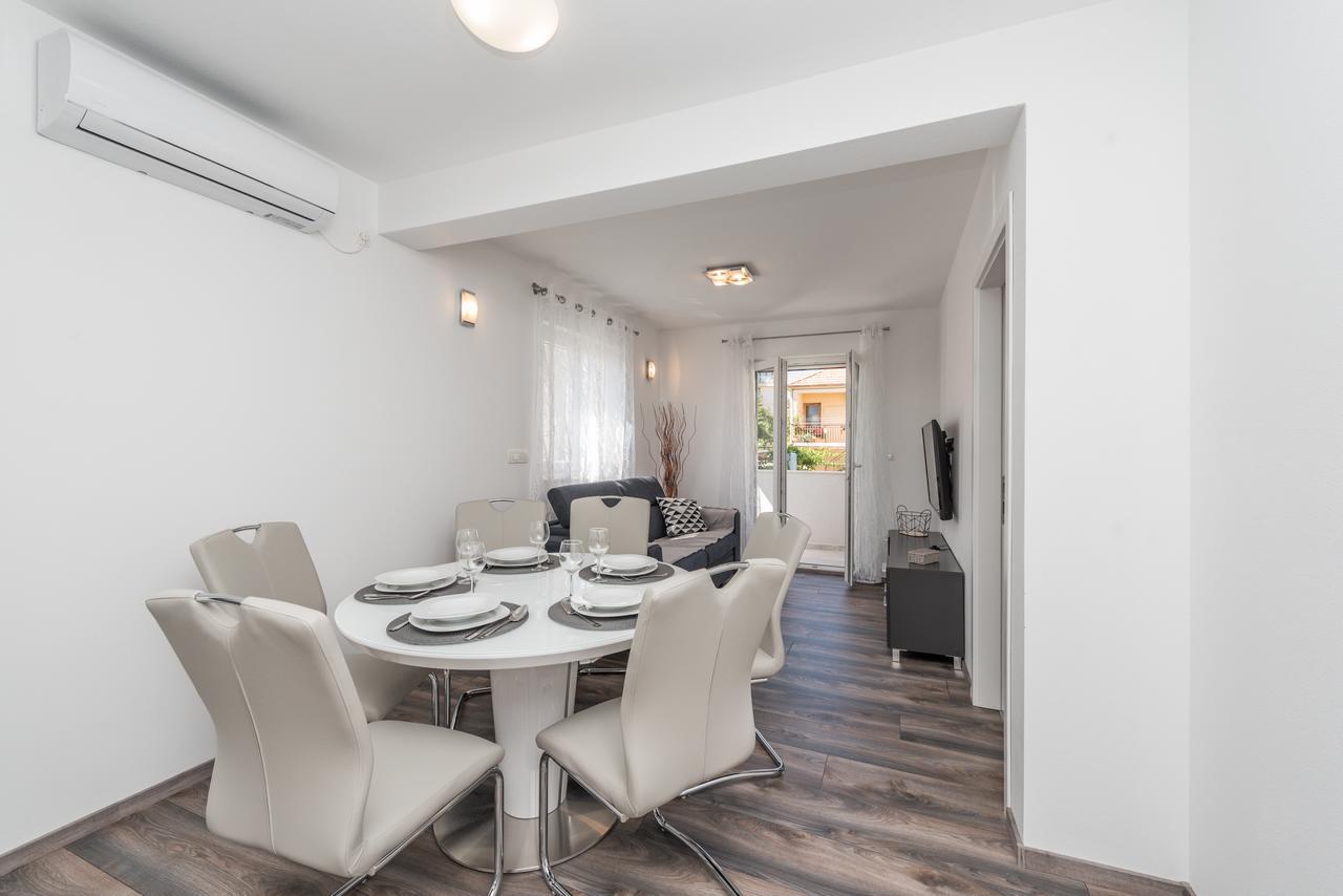 Janice Apartment Pakostane